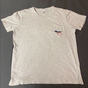 USA T-shirt VS Pink